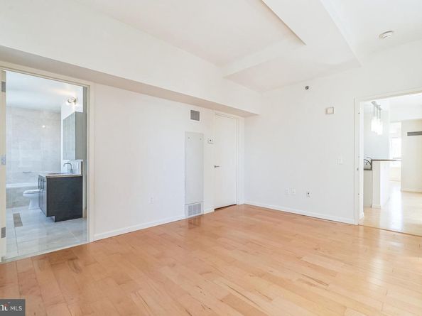 1425 Locust Street 24B, Philadelphia PA 19102