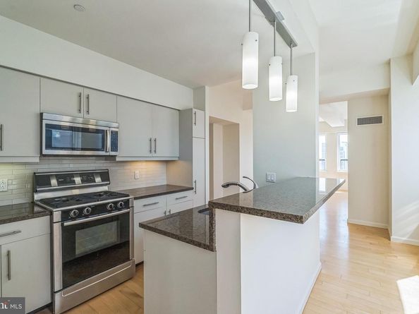 1425 Locust Street 24B, Philadelphia PA 19102