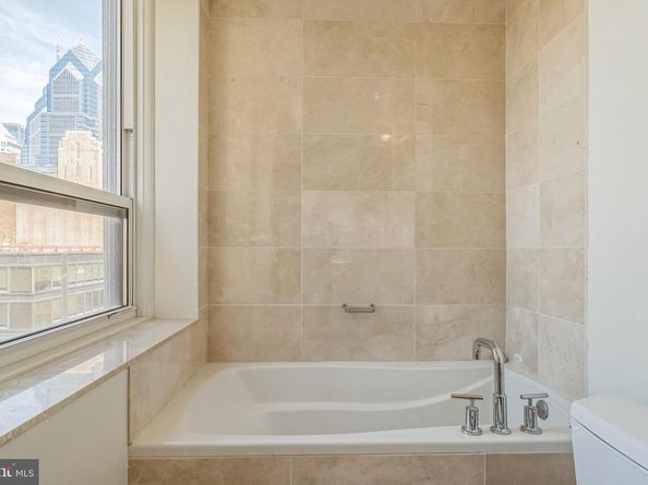 1425 Locust Street 24B, Philadelphia PA 19102