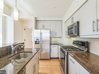 1425 Locust Street