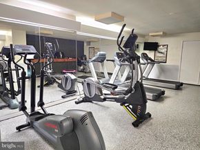 5340 Holmes Run Parkway 1410, Alexandria VA 22304
