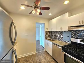 5340 Holmes Run Parkway 1410, Alexandria VA 22304