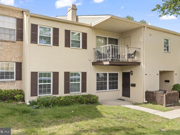 482 Old Forge Crossing 482, Devon PA 19333