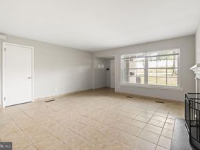482 Old Forge Crossing 482, Devon PA 19333