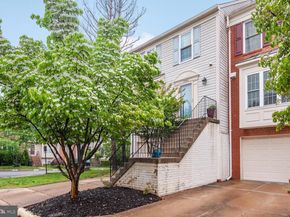 45544 Whitcomb Square, Sterling VA 20166