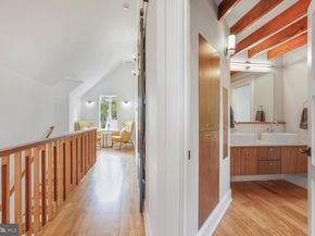 605 Hilltop Terrace, Alexandria VA 22301
