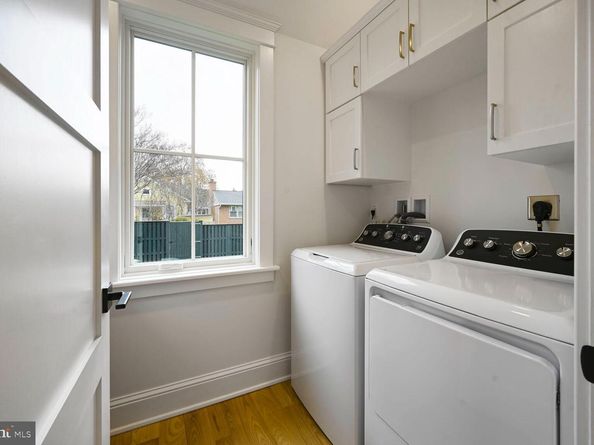 605 Hilltop Terrace, Alexandria VA 22301