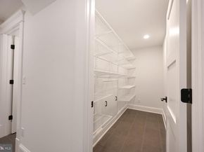 605 Hilltop Terrace, Alexandria VA 22301