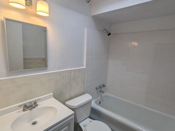 3004 Mckinley Street, Philadelphia PA 19149