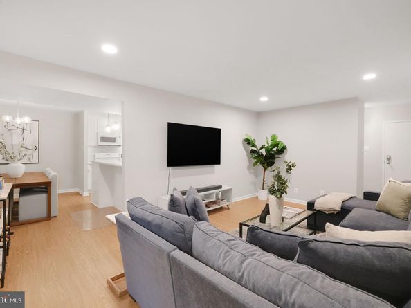 5041 7TH Road S 102, Arlington VA 22204