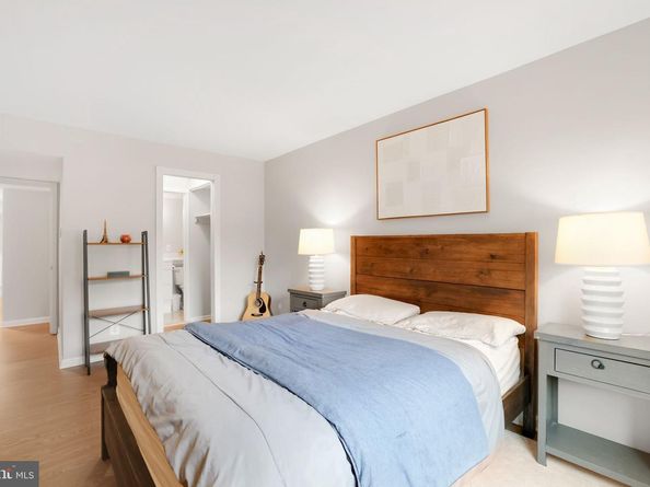 5041 7TH Road S 102, Arlington VA 22204
