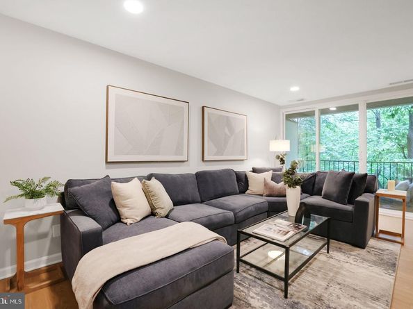 5041 7TH Road S 102, Arlington VA 22204