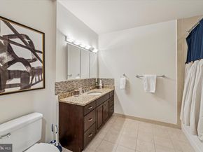 1600 Arch Street 1706, Philadelphia PA 19103