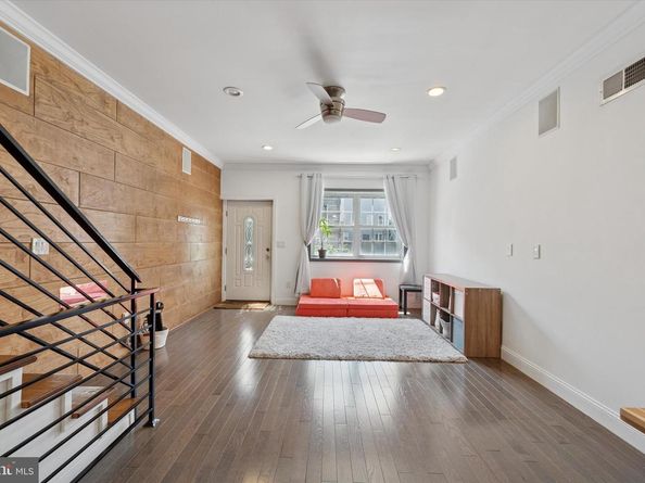 631 Mckean Street, Philadelphia PA 19148
