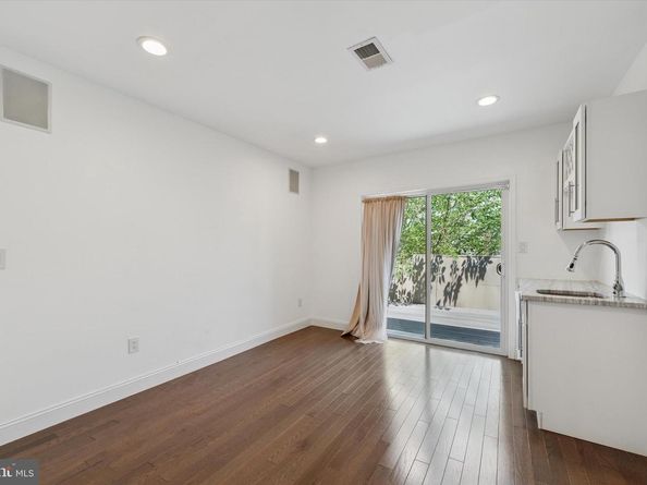 631 Mckean Street, Philadelphia PA 19148