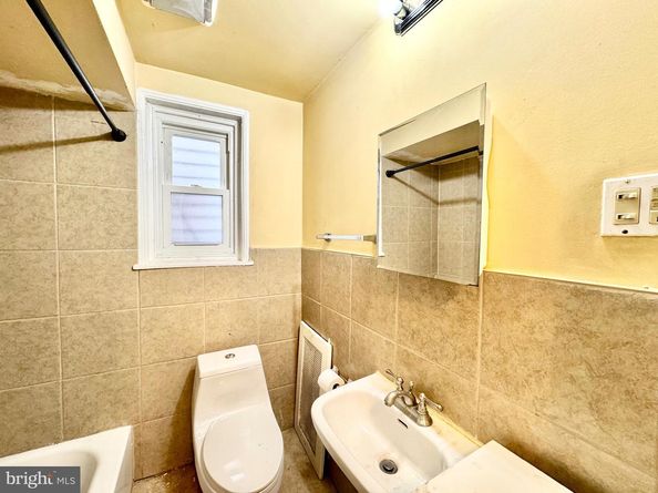 4122 Chester Avenue, Philadelphia PA 19104