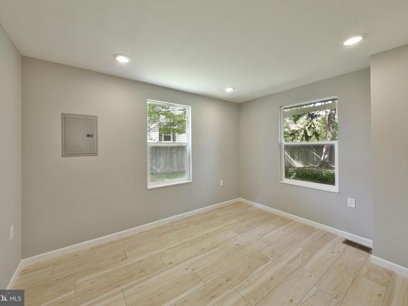 1972 Coolidge Avenue, Willow Grove PA 19090