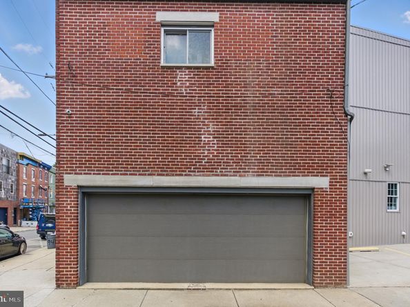 939 New Market Street, Philadelphia PA 19123