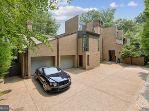 400 Chain Bridge, Mclean VA 22101