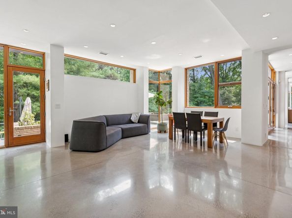400 Chain Bridge, Mclean VA 22101
