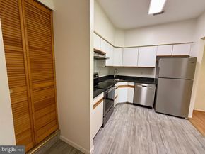 301 Byberry Road H10, Philadelphia PA 19116