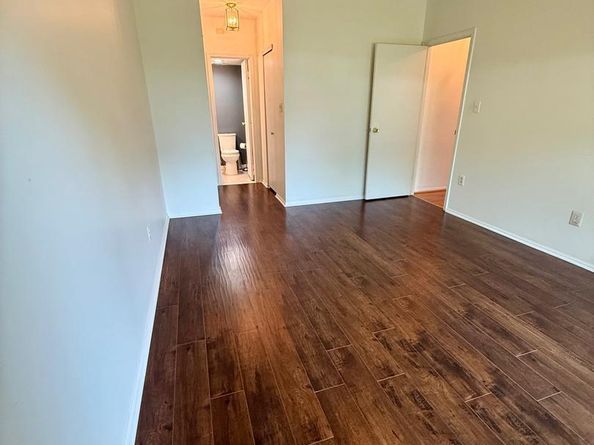 301 Byberry Road H10, Philadelphia PA 19116
