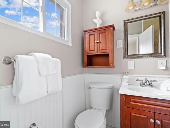 1610 Ripon Place, Alexandria VA 22302