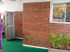 526 S Carlin Springs Road, Arlington VA 22204