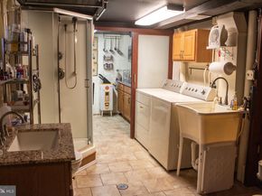 526 S Carlin Springs Road, Arlington VA 22204