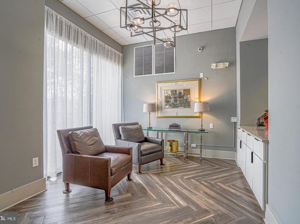 5300 Holmes Run Parkway 914, Alexandria VA 22304