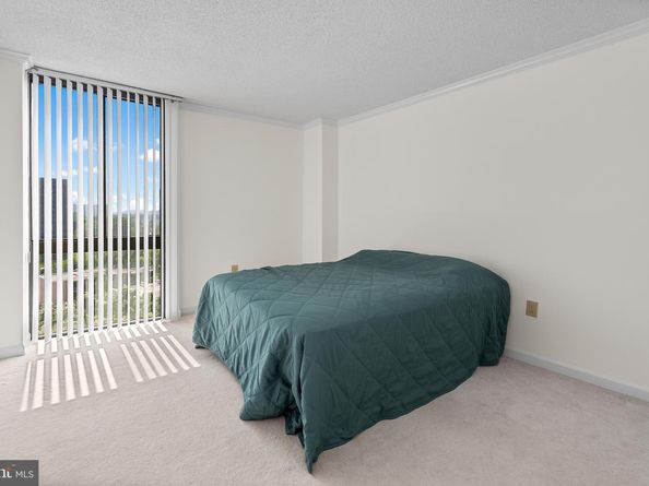 5300 Holmes Run Parkway 914, Alexandria VA 22304