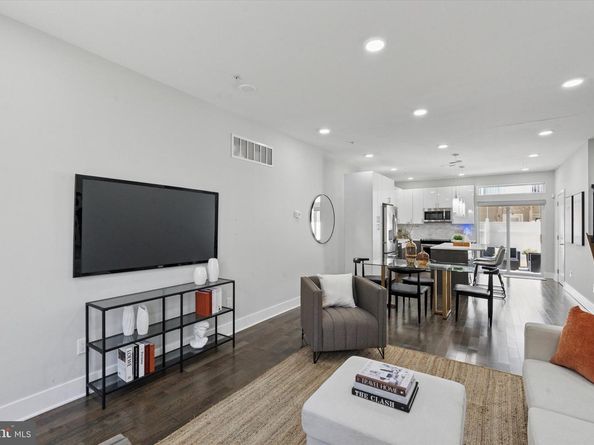 1738 Montrose Street A, Philadelphia PA 19146