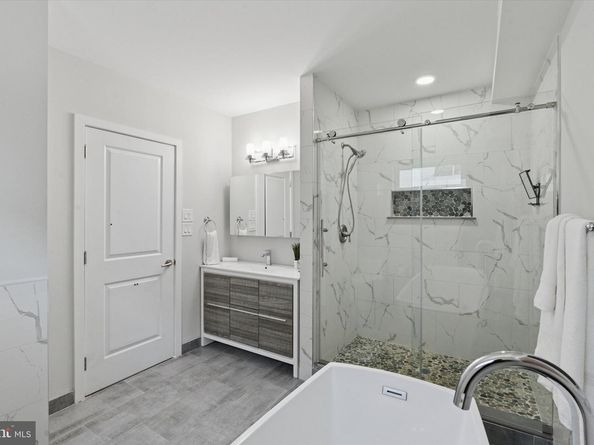 1738 Montrose Street A, Philadelphia PA 19146