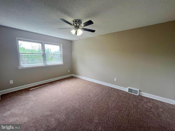 3346 Gurley Road, Philadelphia PA 19154