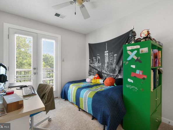 5560 Langston Boulevard 63E, Arlington VA 22207