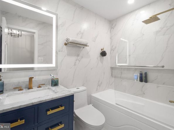 5560 Langston Boulevard 63E, Arlington VA 22207
