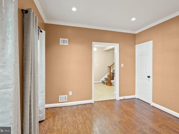 2345 S Rolfe Street S, Arlington VA 22202