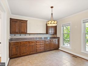 2345 S Rolfe Street S, Arlington VA 22202
