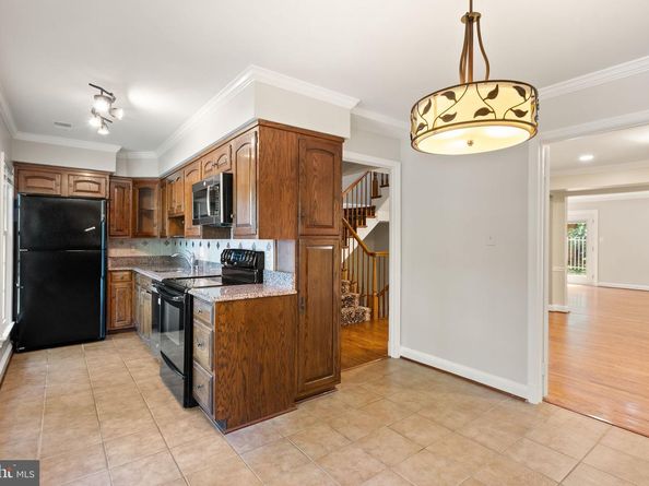 2345 S Rolfe Street S, Arlington VA 22202