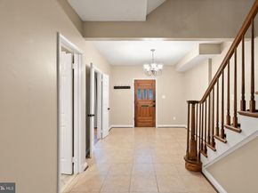 2345 S Rolfe Street S, Arlington VA 22202