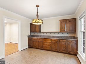 2345 S Rolfe Street S, Arlington VA 22202