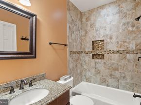 2345 S Rolfe Street S, Arlington VA 22202