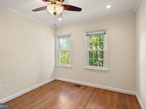 2345 S Rolfe Street S, Arlington VA 22202