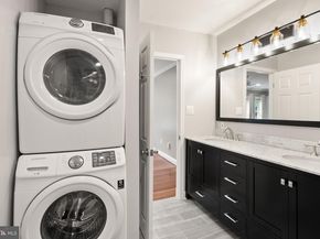 2345 S Rolfe Street S, Arlington VA 22202