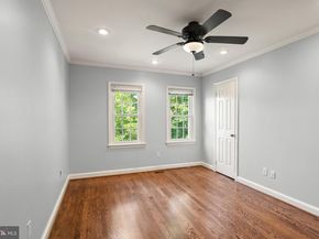 2345 S Rolfe Street S, Arlington VA 22202