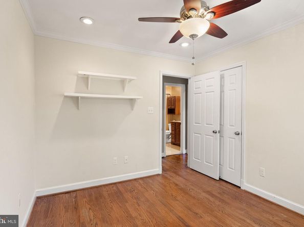 2345 S Rolfe Street S, Arlington VA 22202