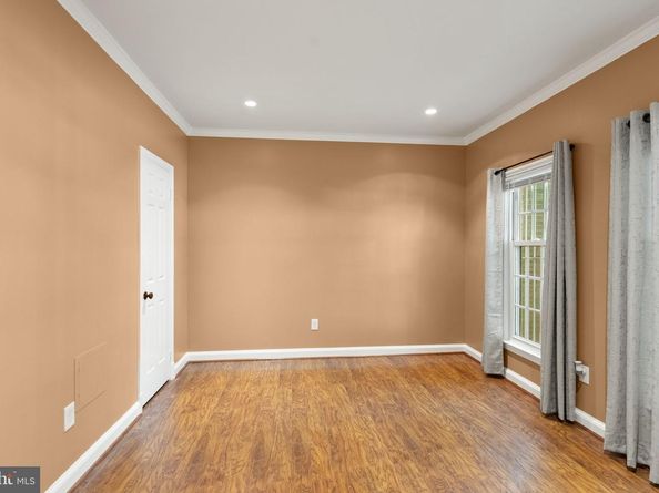 2345 S Rolfe Street S, Arlington VA 22202
