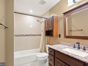 2345 S Rolfe Street S, Arlington VA 22202