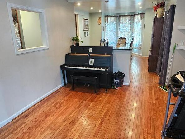 122 Old Soldiers Road, Cheltenham PA 19012