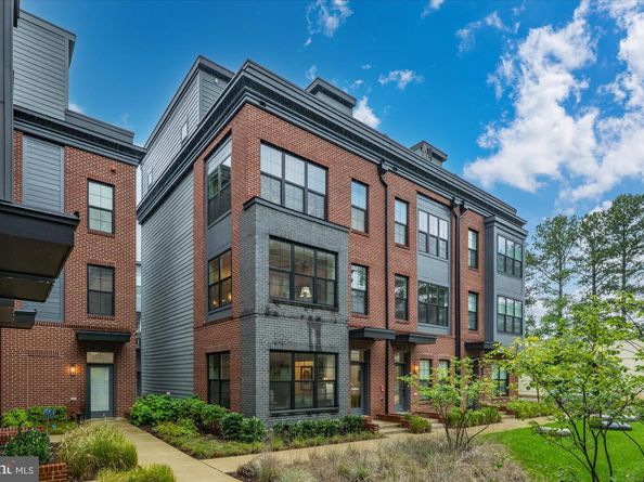 11234 Faraday Park Drive, Reston VA 20190